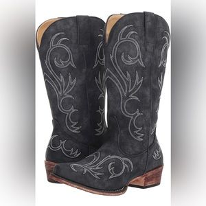 Black roper cowboy boots